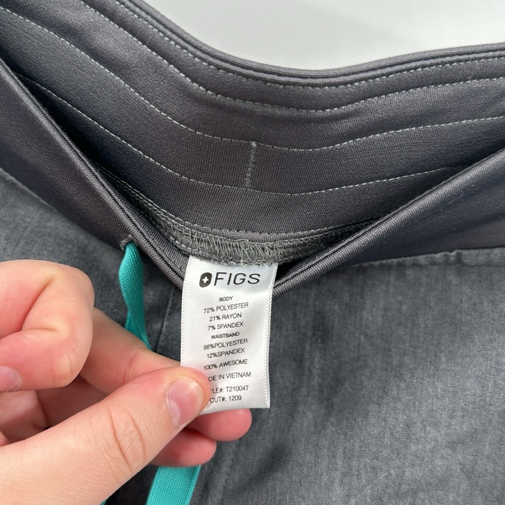 Figs Gray Livingston Basic Scrub Pants - image 3